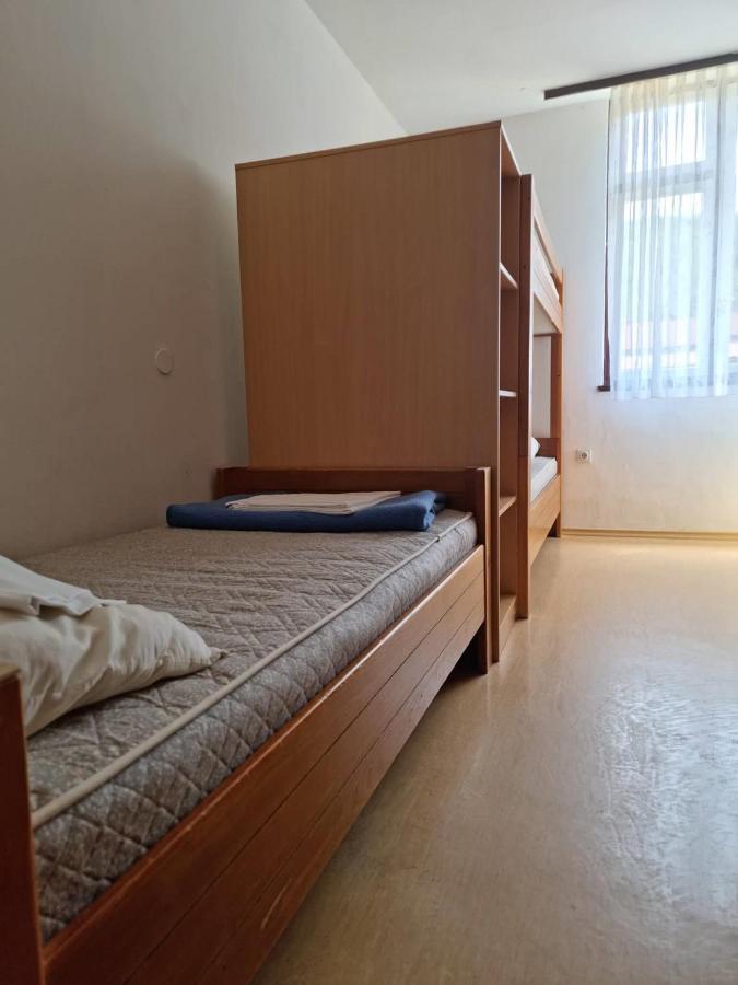 Youth Hostel Pinesta Novigrad  Bagian luar foto