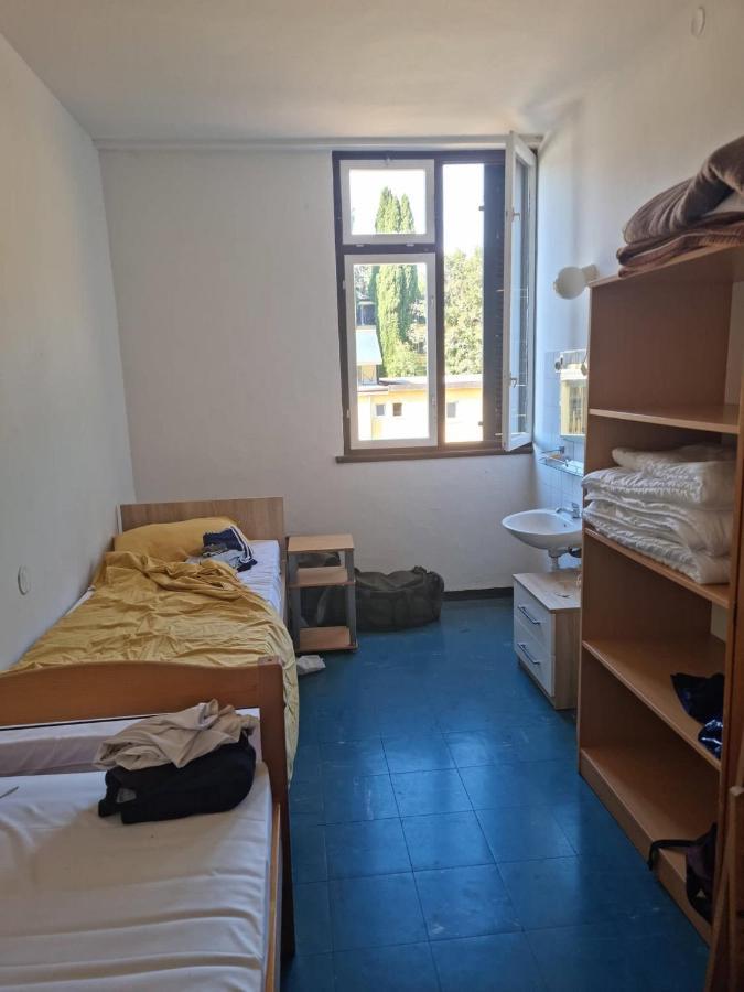 Youth Hostel Pinesta Novigrad  Bagian luar foto